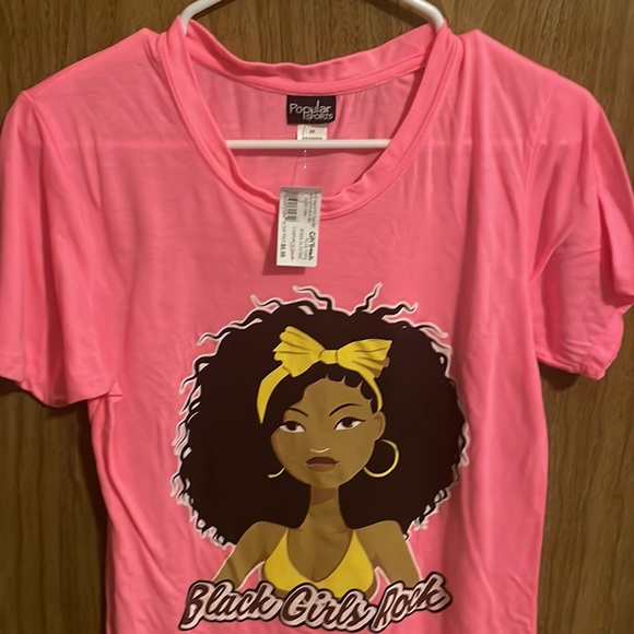 Found in mall! Never worn. Size 2X. Seems like size L. BEAUTIFUL TEE!! - Picture 2 of 6